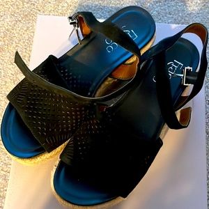 NWB Franco Sarto Tennia Black platform sandal